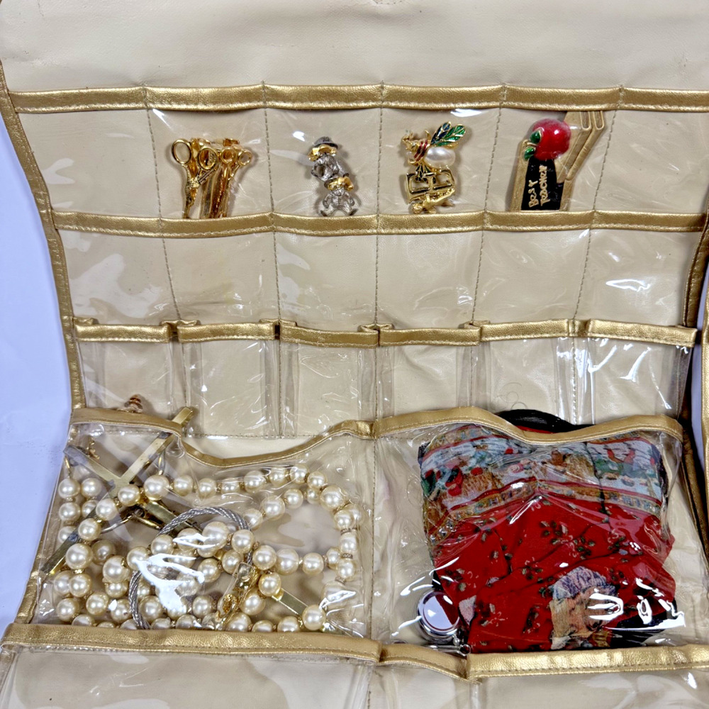 Issac MIZRAHI JEWELRY Bag. ORGANIZER Rollup or Hang in Closet Plus Jewelry